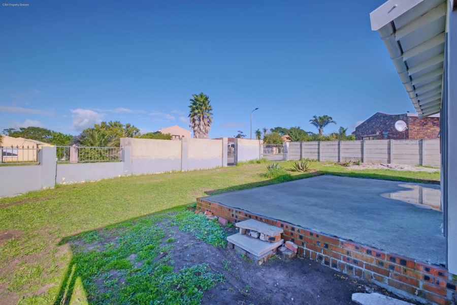2 Bedroom Property for Sale in Sherwood Eastern Cape